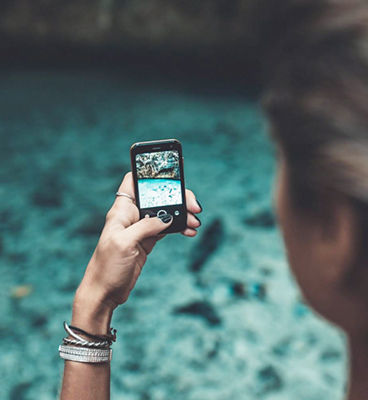 cover and touch with palm galaxy watch